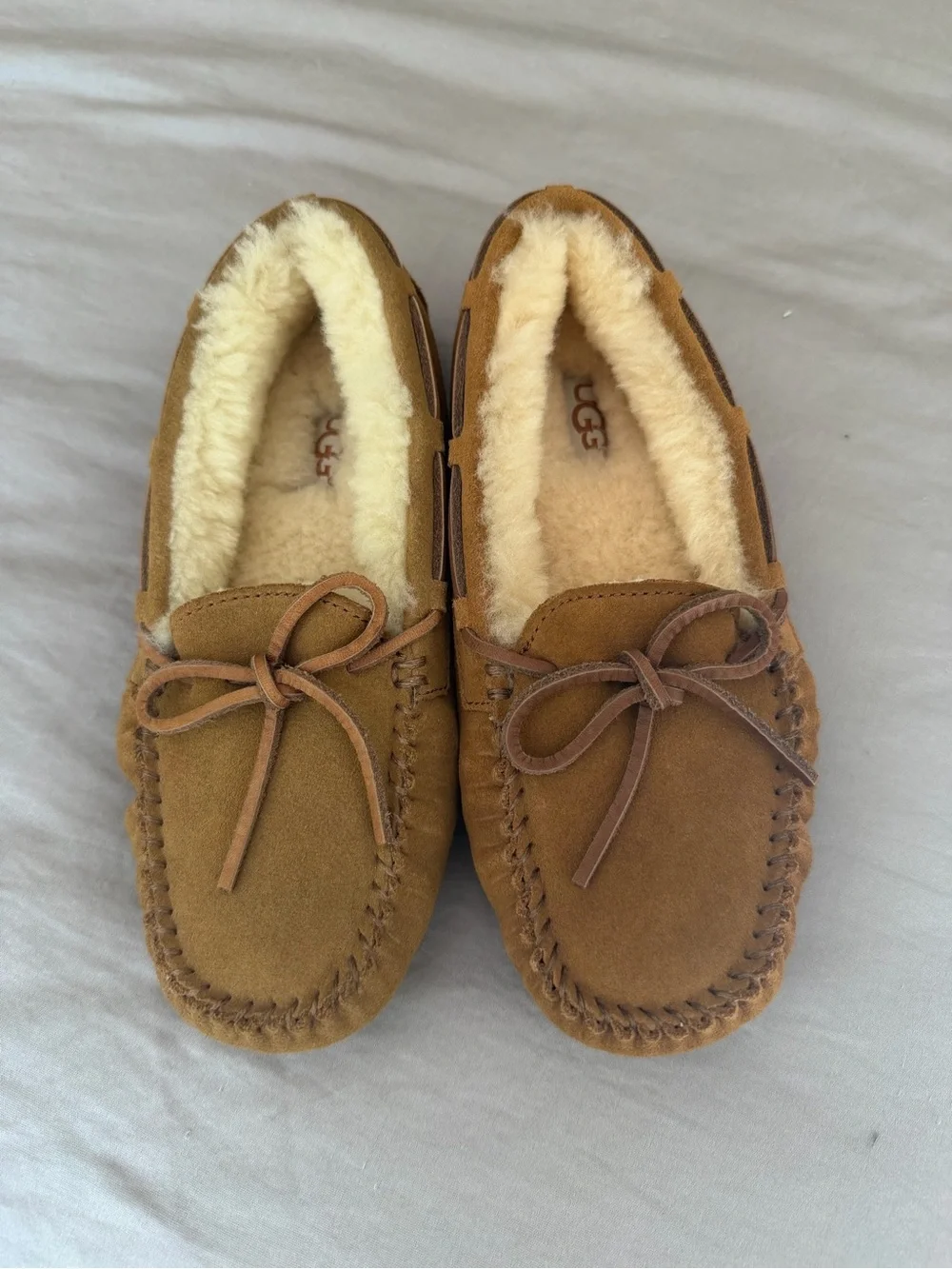 New!! UGG Kid's Dakota Sheepskin Slippers
